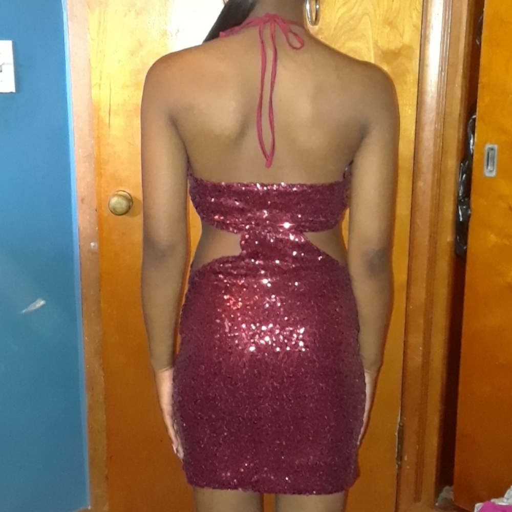 Mini Dress ๐๐๐ - Picture 2 of 2